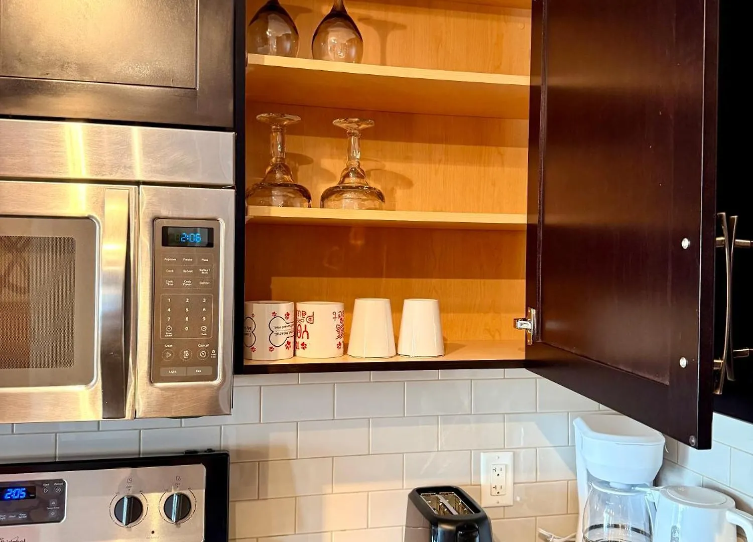 1Bed Highrise Condo Orange House, Clearview Area, Recreation Center Edmonton 0*,